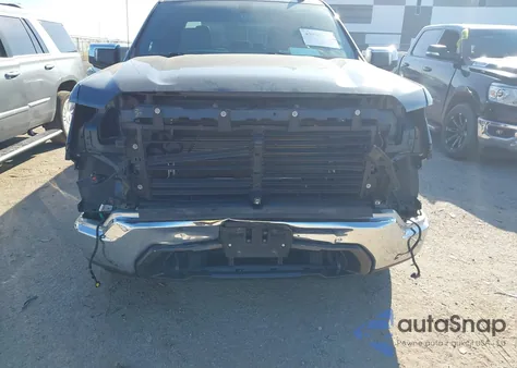 2021 GMC Sierra 1500 4Wd Short Box Slt z USA, uszkodzony, nr VIN 3GTU9DET1MG210593